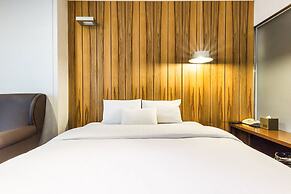 F HOTEL Yeongdeungpo