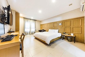 F HOTEL Yeongdeungpo