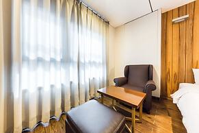 F HOTEL Yeongdeungpo