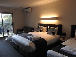 Wine Village Motor Inn