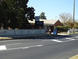 Wine Village Motor Inn