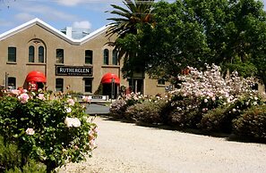 Wine Village Motor Inn