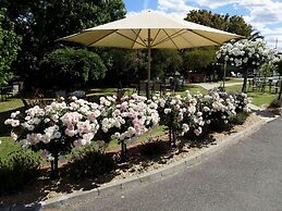 Wine Village Motor Inn