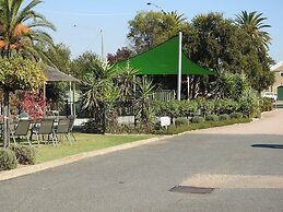 Wine Village Motor Inn