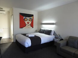 Wine Village Motor Inn