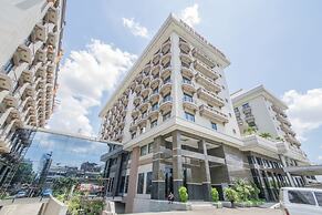 Mega Anggrek Hotel & Convention