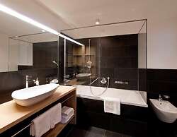 Zin Senfter Residence