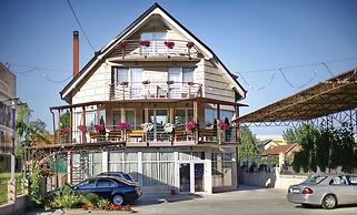 Hotel Novella Uno