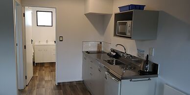 Colonial Lodge Motel