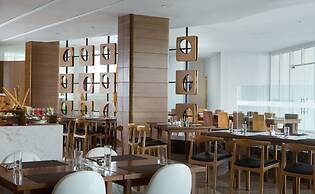 Hariston Hotel & Suites