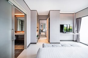 Manhattan Pattaya Hotel