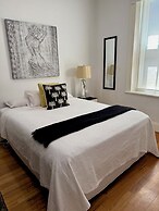 Captain's Retreat Apartments and Cottages