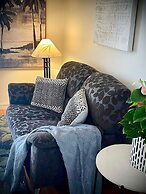 Captain's Retreat Apartments and Cottages