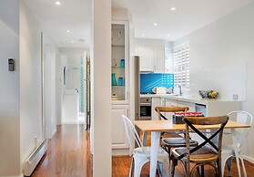 Captain's Retreat Apartments and Cottages