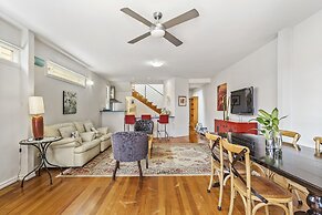 Captain's Retreat Apartments and Cottages