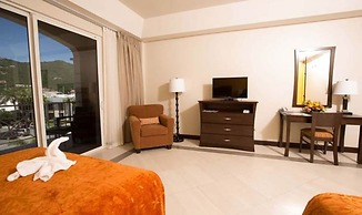 Maria's By the Sea Hotel