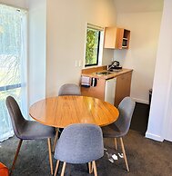 Bush Inn Court Motel