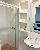 Bush Inn Court Motel