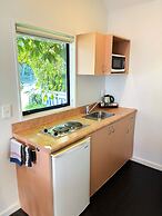 Bush Inn Court Motel