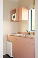 Bush Inn Court Motel