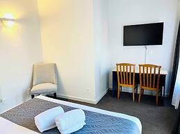 Bush Inn Court Motel