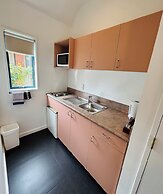 Bush Inn Court Motel