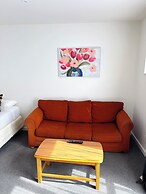 Bush Inn Court Motel