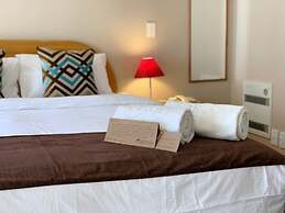 Bush Inn Court Motel