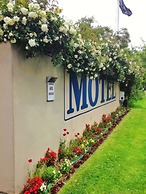 Bush Inn Court Motel