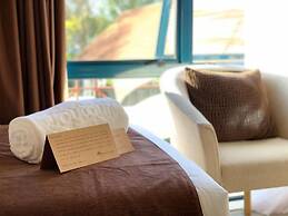 Bush Inn Court Motel