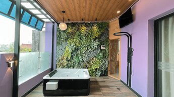 Oak Tree Urban Jakarta