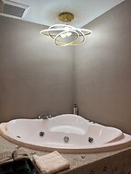 Oak Tree Urban Jakarta