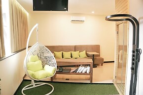 Oak Tree Urban Jakarta