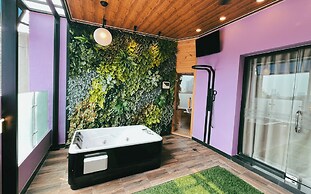 Oak Tree Urban Jakarta