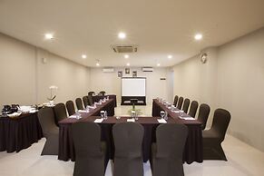 Oak Tree Urban Jakarta