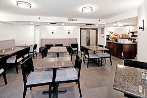 Best Western Plus Banff International Lodge