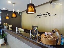 Naris Art Hotel