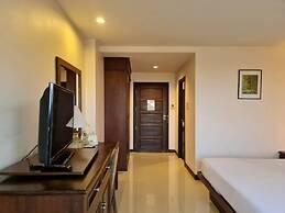 Naris Art Hotel