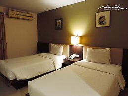 Naris Art Hotel