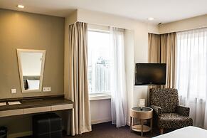 The 5 Elements Hotel