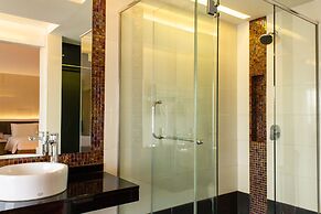 The 5 Elements Hotel