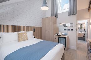 The Pillar Hotel