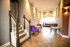 The Pillar Hotel