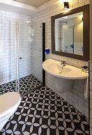 Mene City Hotel