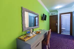 Mene City Hotel