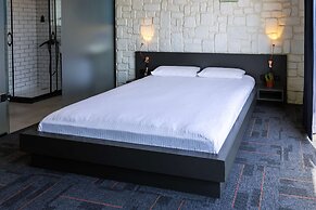 Mene City Hotel