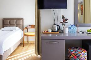 Mene City Hotel