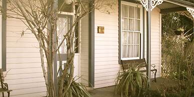 Christchurch City & Country Cottages - Clarence Cottage