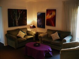 Christchurch City & Country Cottages - Clarence Cottage