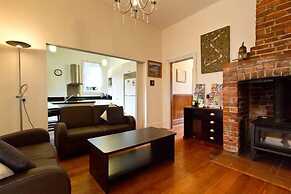 Christchurch City & Country Cottages - Clarence Cottage